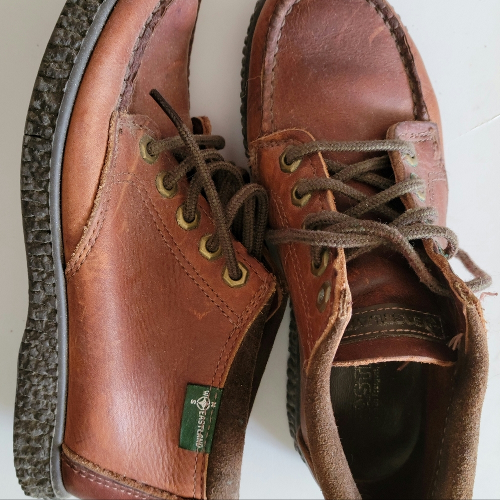 EASTLAND SHORT LEATHER  BOOTS